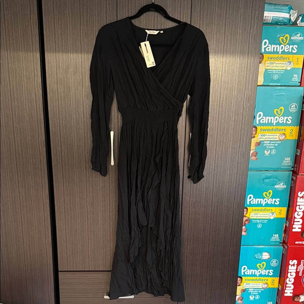 Black Long Sleeve V-Neck Cocktail Gown